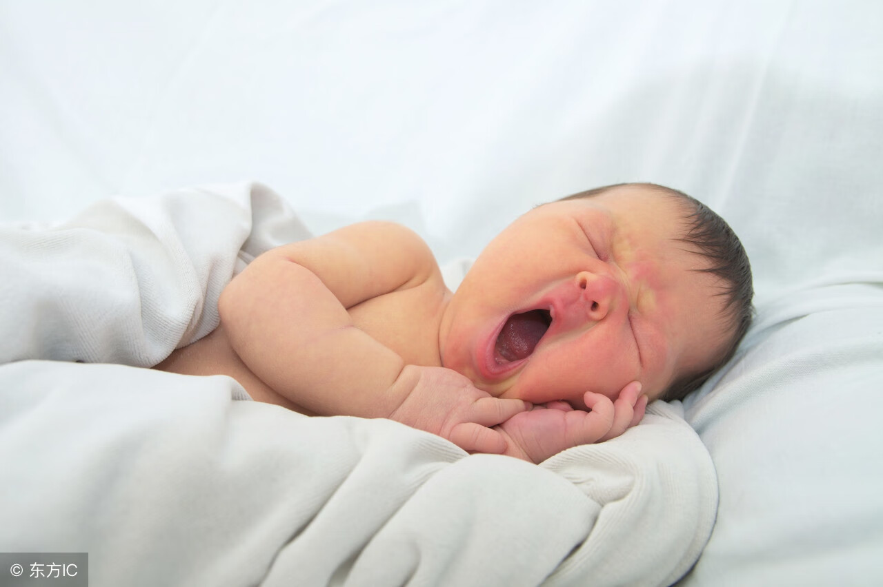 婴儿黄疸图片(出生婴儿黄疸正常范围)