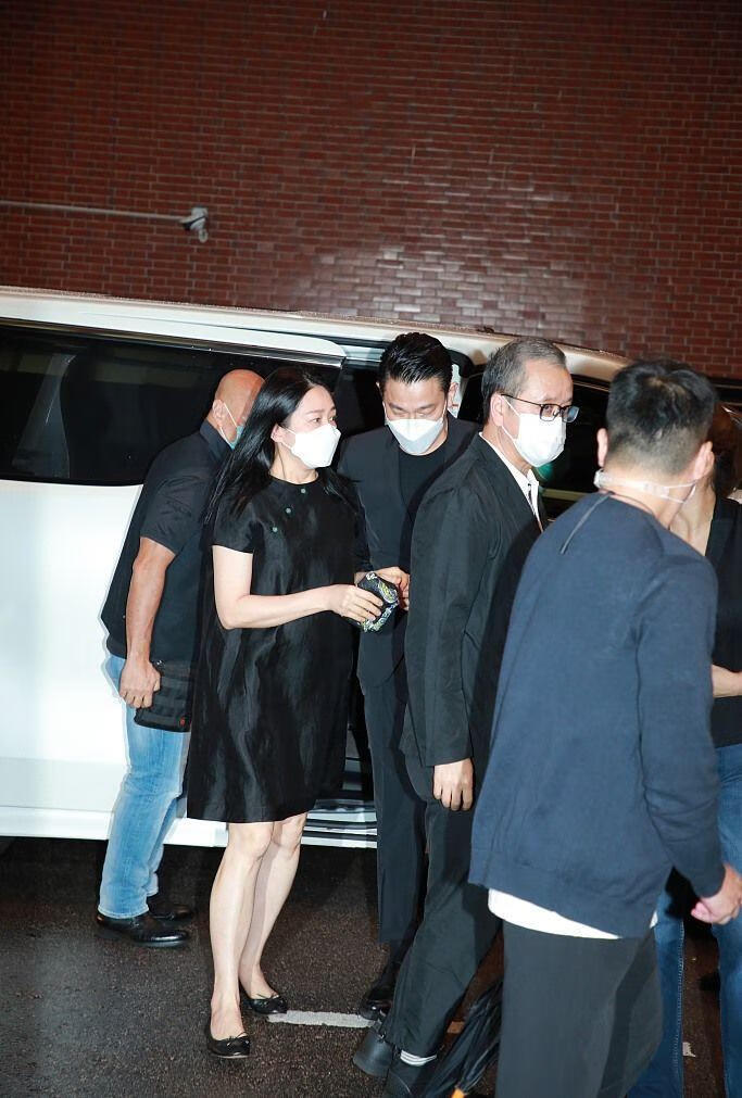 刘德华的老婆图片(刘德华妻子图片)-百科学社