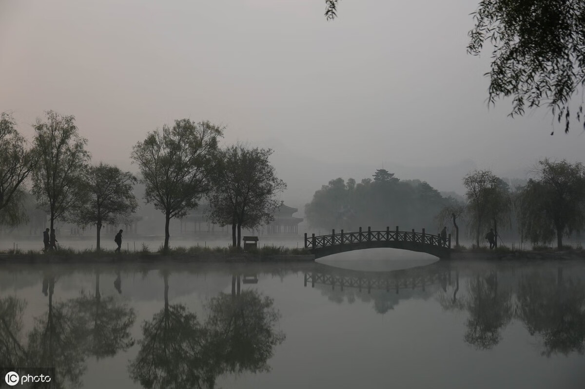 风水门在东边南边放水(东南开门风水好吗)