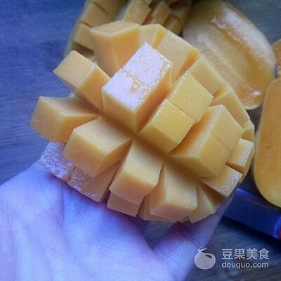 芒果布丁的简单做法吉利丁片(芒果鸡蛋布丁)