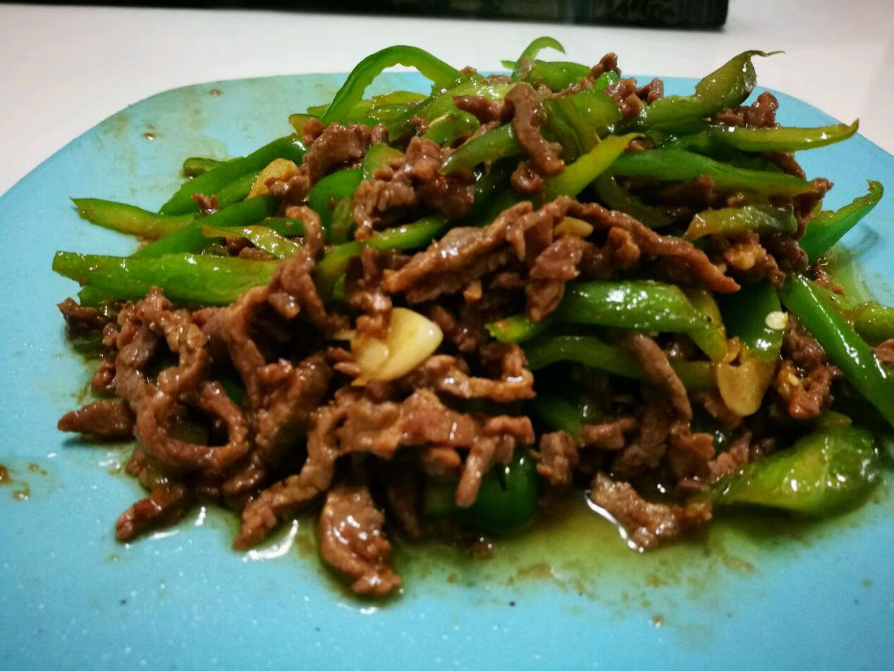 青椒炒牛肉用什么牛肉(青椒炒牛肉怎么炒好吃窍门)