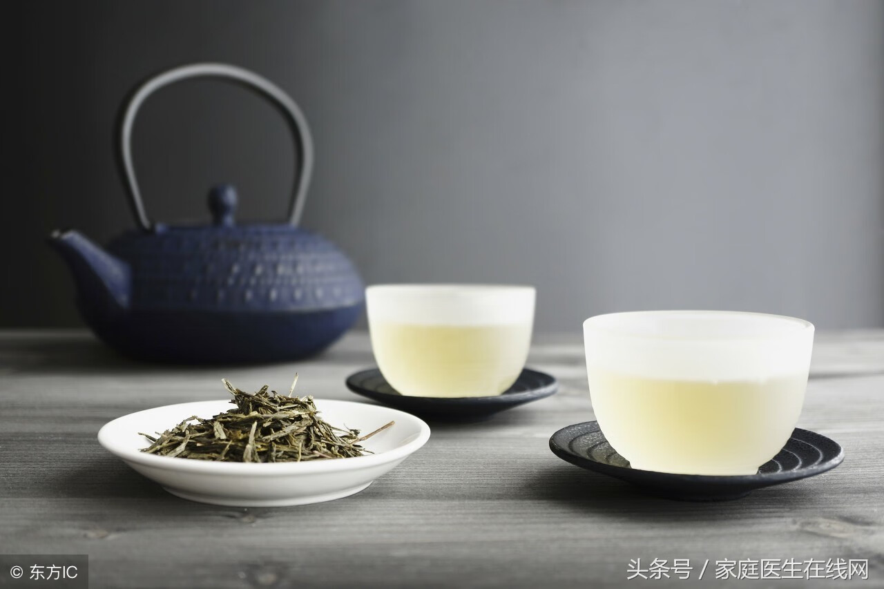 醉酒后吃什么好?(喝醉了酒后吃什么最好呀)