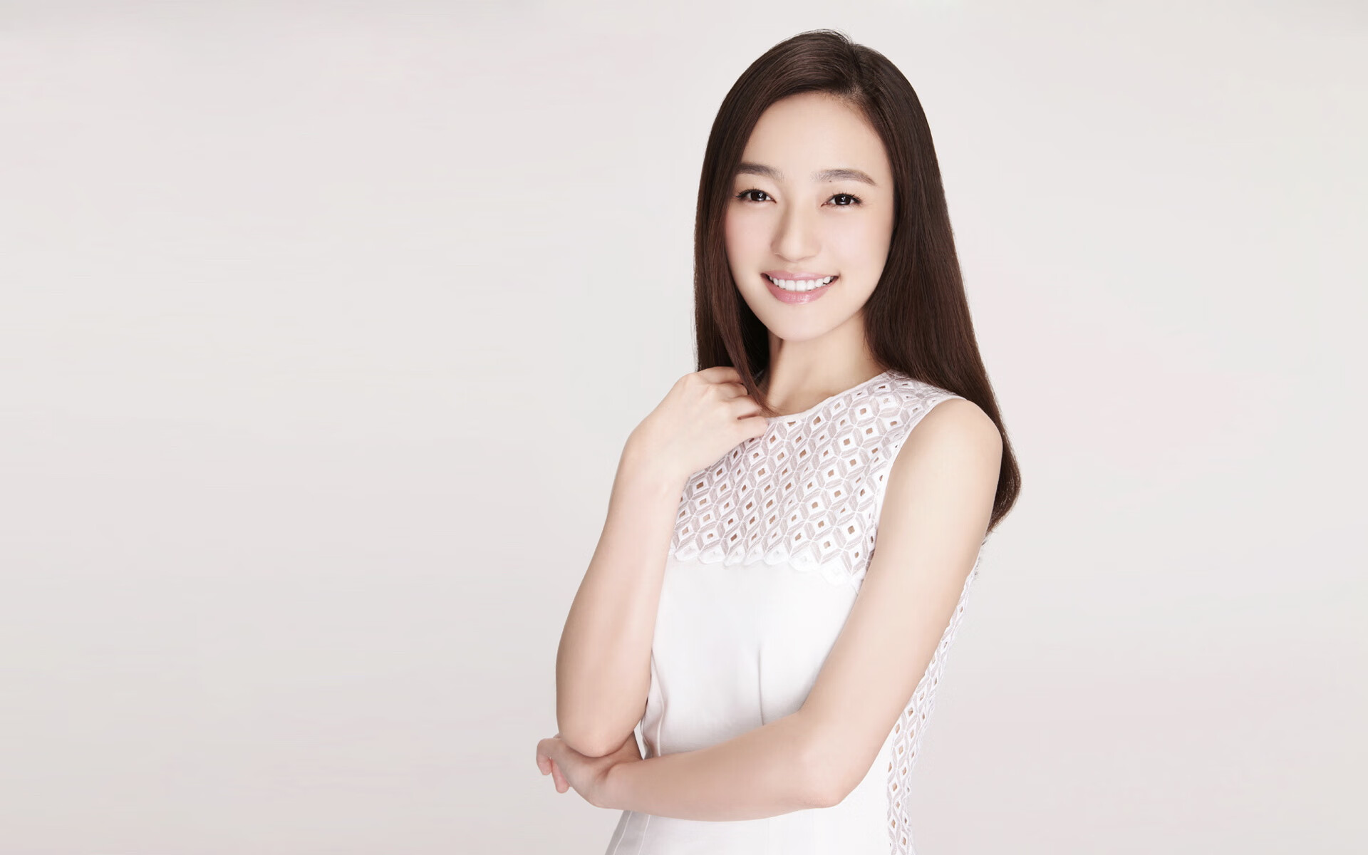 四月的女孩有什么寓意没(2022年农历四月女孩)