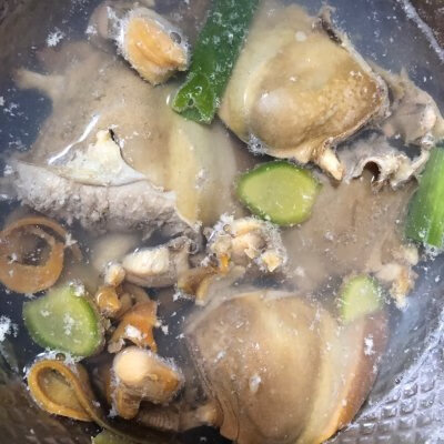 河蚌怎么做好吃家常(河蚌哪些部位能吃)