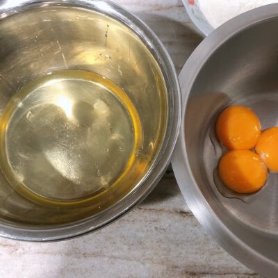 如何用电饭煲做蛋糕?(用电饭煲做蛋糕怎么做)
