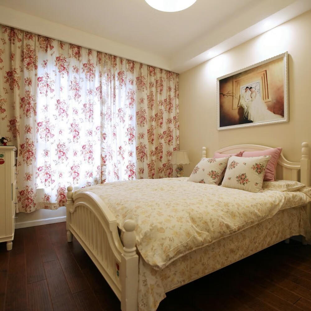 床头挂相框的风水床头相框怎么挂在墙上