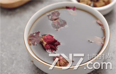 平时喝红糖水有什么好处(喝红糖水有啥用)