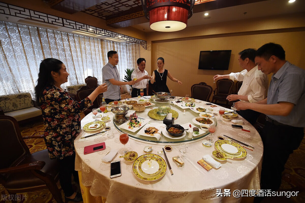 喝酒之前吃啥不会醉(喝酒前吃什么东西不会醉)