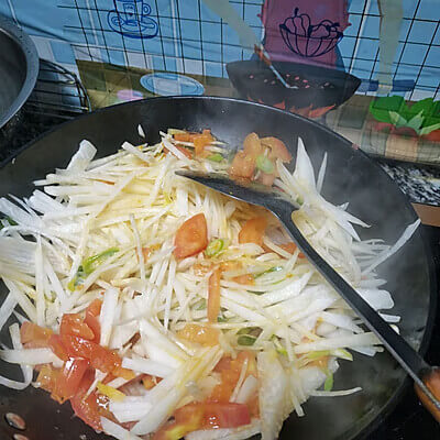 白萝卜汤的做法大全(清水白萝卜汤的做法)
