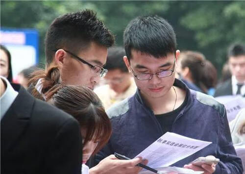 女生学什么专业好(女生适合学什么专业好)