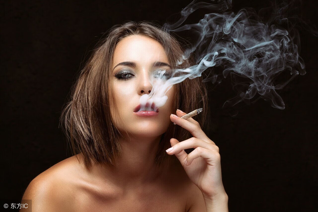 中耳炎的症状表现(中耳炎的症状表现有哪些)