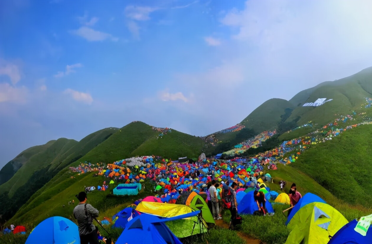 六月份适合去哪里旅游?(六月份到哪里旅游最合适)