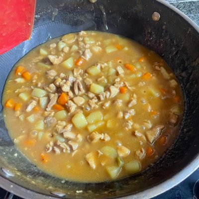 咖喱鸡块饭(咖喱鸡块图片)