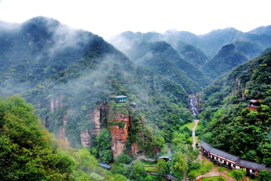 7月份适合去哪里旅游?(七月份自驾游适合去哪里旅游)