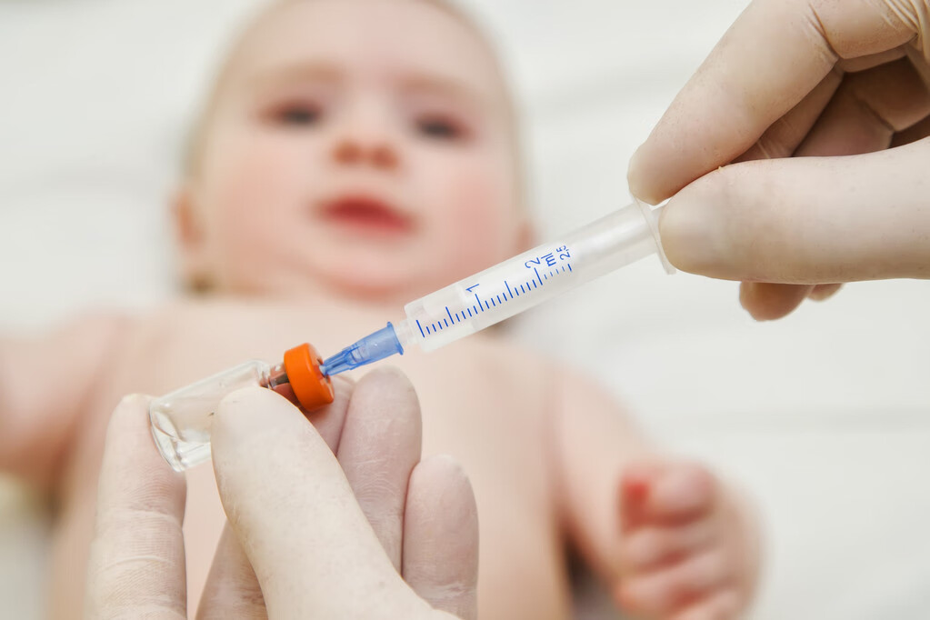 小儿麻痹症疫苗叫什么(6岁小儿麻痹症疫苗)