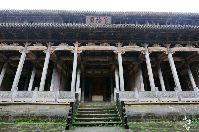 背靠金山的风水(装修背靠金山图片)