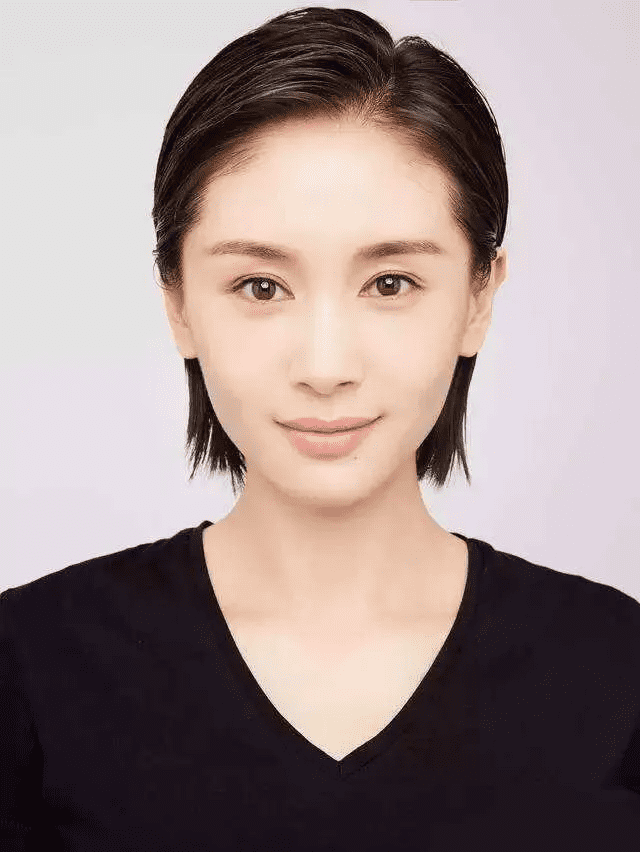 结婚证照片穿什么颜色(结婚证照片适合穿什么衣服)