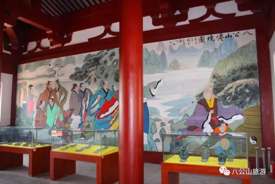 两座小山平行地理风水(两山夹一沟的房子风水)
