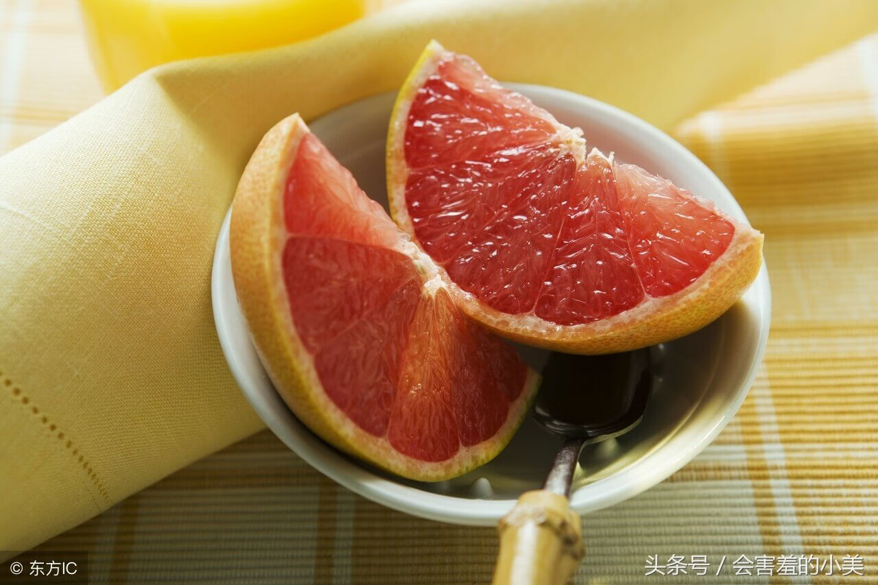 柚子的营养与功效(柚子的功效与作用及营养)