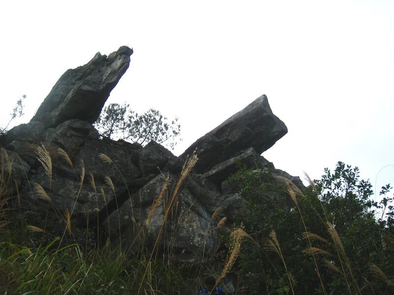 岑溪石人顶风水留题(广西岑溪留题风水山图)