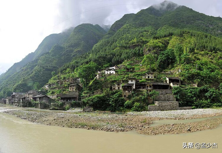 上山龙风水宝地(生龙口风水宝地)