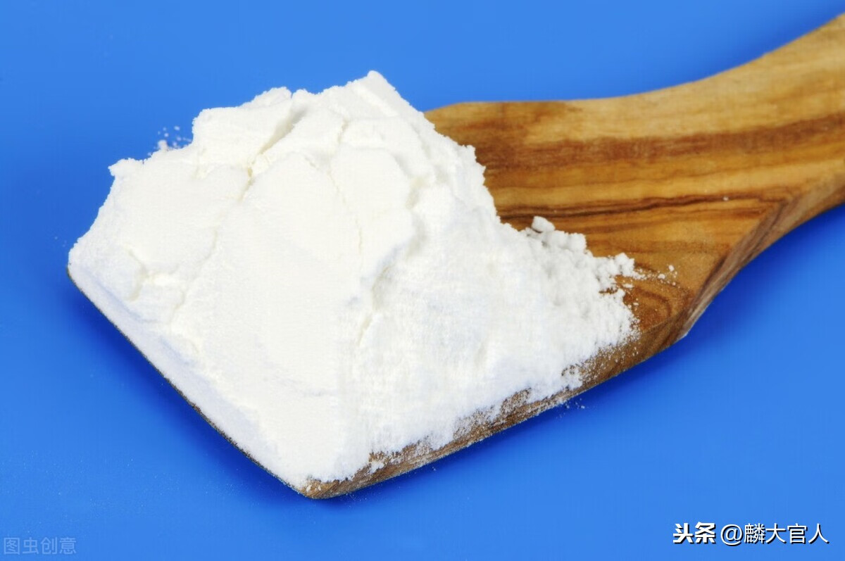泡打粉和酵母的区别哪个好(泡打粉怎么用效果最好)