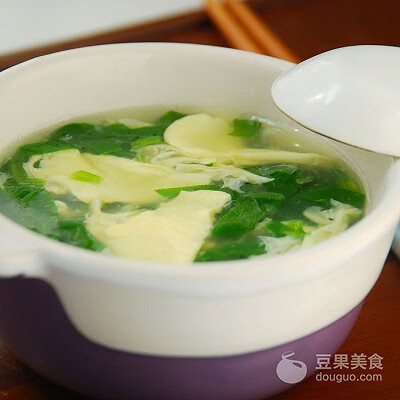菠菜鸡蛋汤的家常做法(菠菜鸡蛋汤的禁忌)