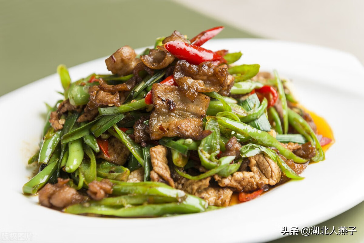 夏天吃什么菜好吃(夏天一般都吃什么菜)