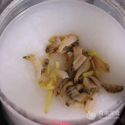鲍鱼粥的家常做法(婴儿鲍鱼粥的做法)