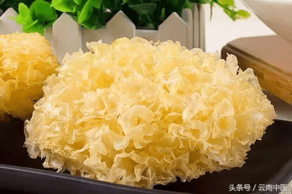 银耳的作用有哪些(银耳有什么作用和功效)