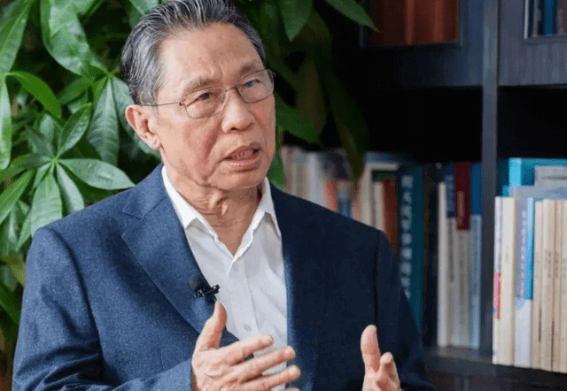 新型肺炎最开始的征兆发热会一直持续吗(新型肺炎被感染前兆)