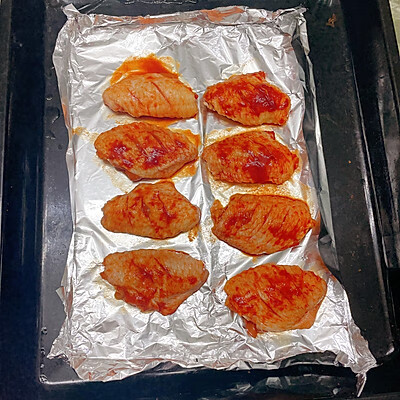 烤鸡翅的腌制方法和配料(烤鸡翅中的腌制方法)