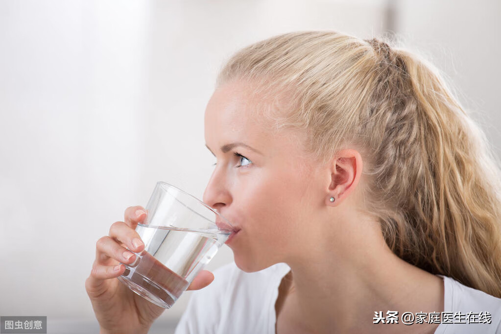 背上长痘痘的原因和解决方法(背部长痘痘什么原因)