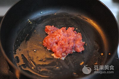 鱼香茄子煲的做法步骤(鱼香肉丝茄子煲怎样做)