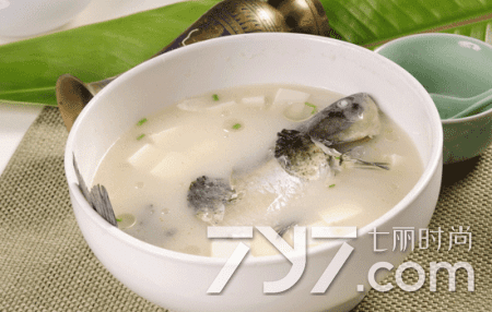 小产后 吃什么好(坐小月子需要吃什么补身体)
