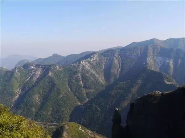 方山正门是哪个门(大门对山怎么化解)