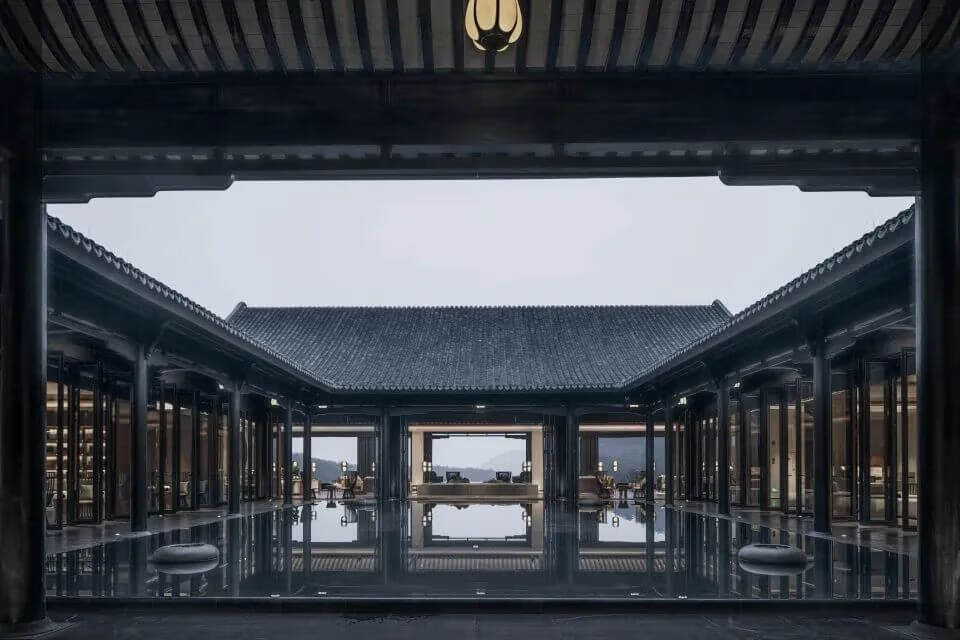 四水归堂风水宝地(万朝归宗风水宝地山上莲花)