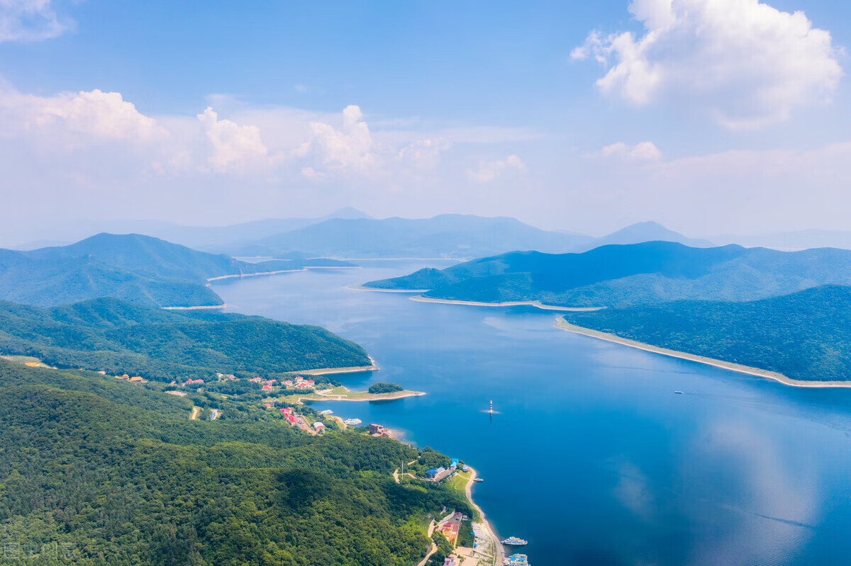 吉林松花湖风景(吉林松花湖国家风景名胜区)