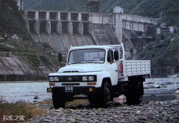 1994年5月,新一代的东风eq1092f/140-2历经8年,62项改进后全面转产.