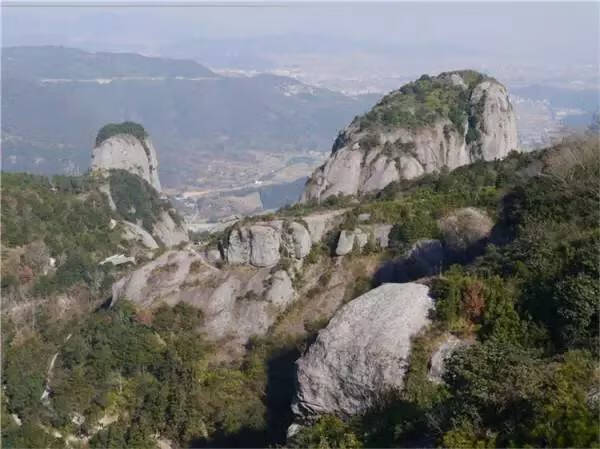 方山正门是哪个门(大门对山怎么化解)