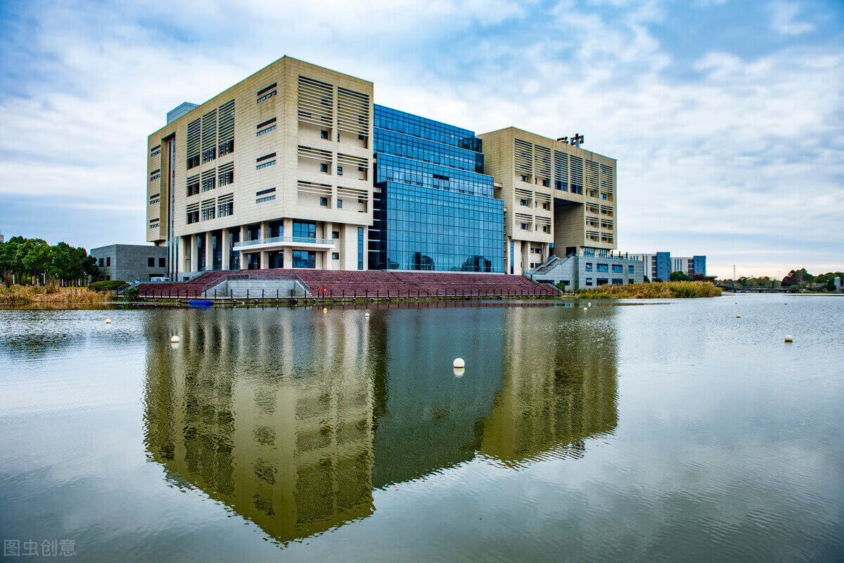 上海海事学院是几本(上海海事大学排名)