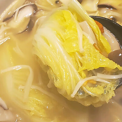 松茸炖花胶的做法(松茸炖花胶的家常做法窍门)