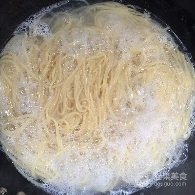 意大利面的原料成分(番茄意大利面的做法)