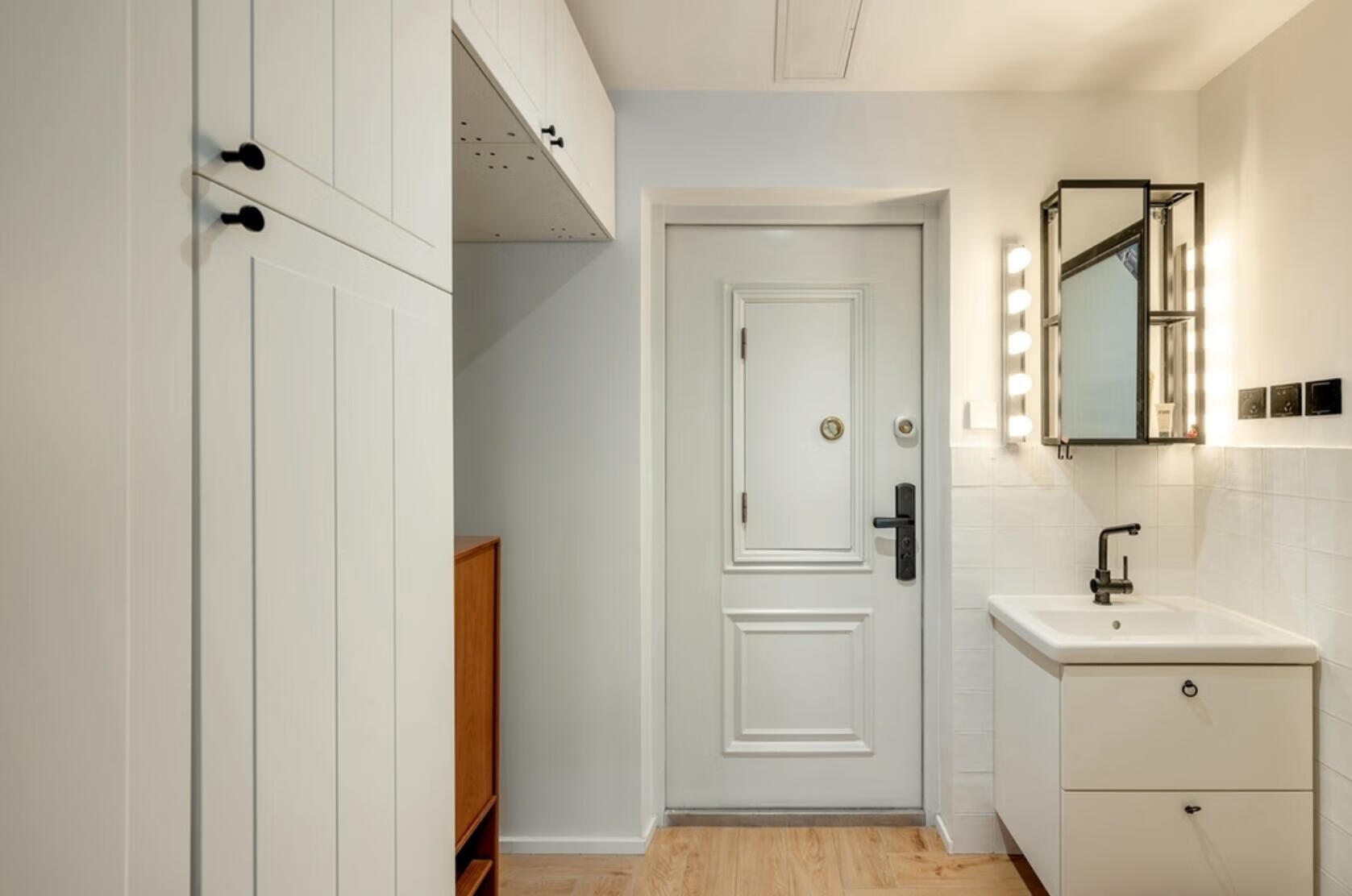 洗手台什么颜色风水好(进门就是洗手台风水好吗)