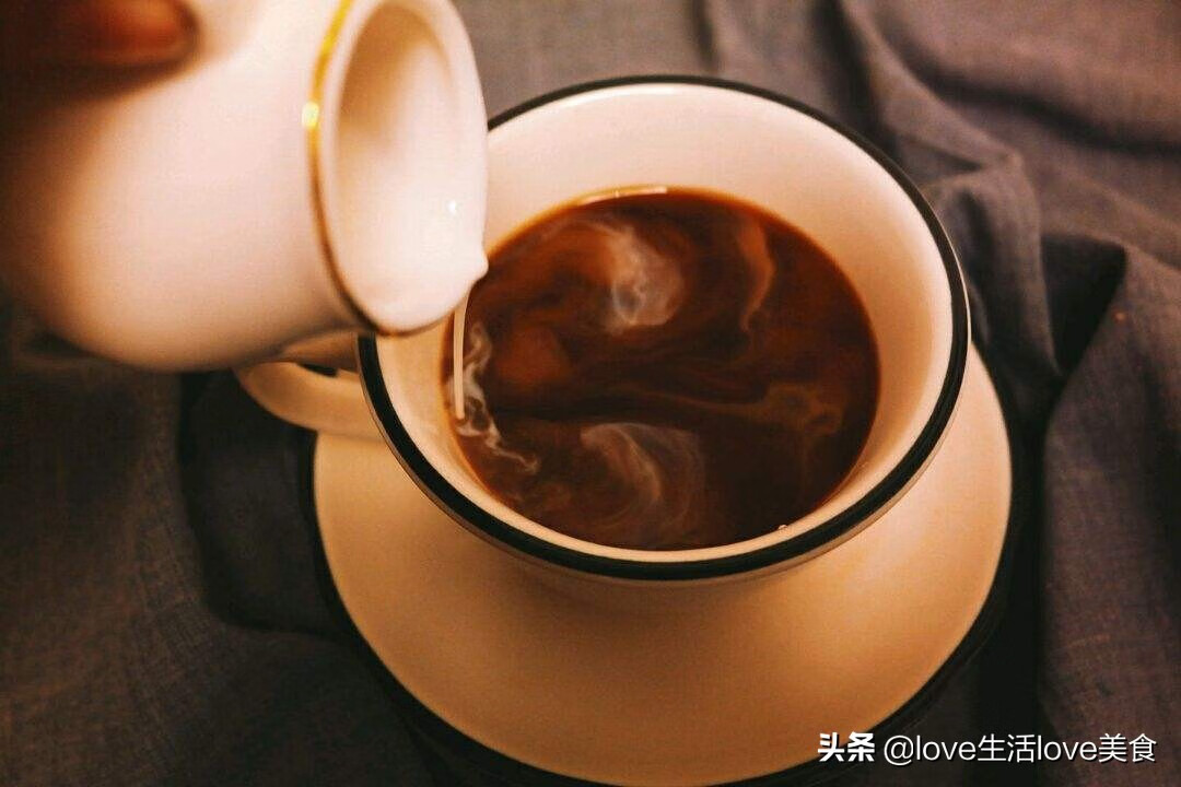 咖啡牛奶饮品(咖啡牛奶饮品的名字)