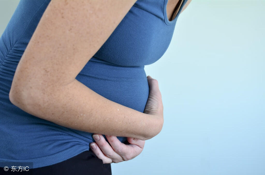 怀孕两个月流产的征兆(怀孕3个月可以做流产吗)