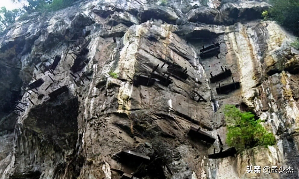 上山龙风水宝地(生龙口风水宝地)