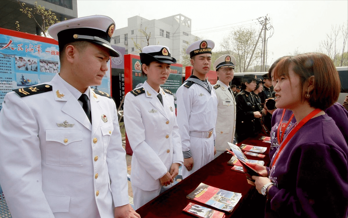 女大学生征兵要求(大学女生当兵的条件和要求)