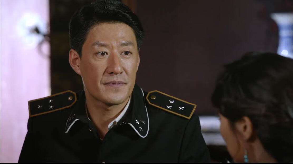 在后面的剧情中,汪四海把"密疏"残本交给孙殿英,想