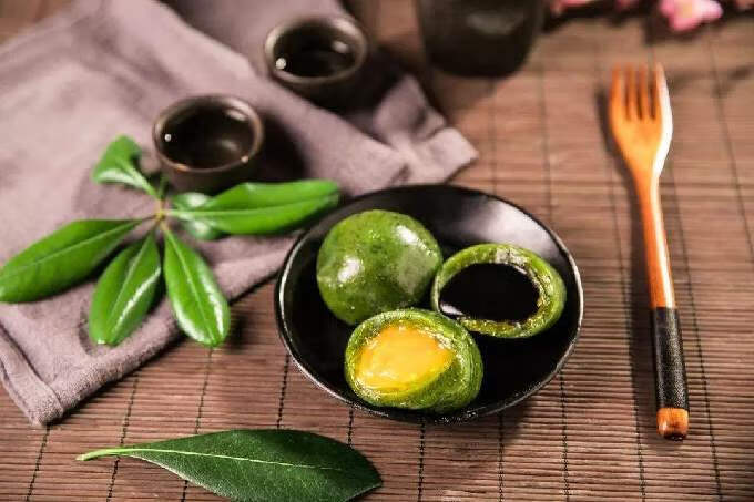 人们在清明节吃什么(清明节能吃什么)